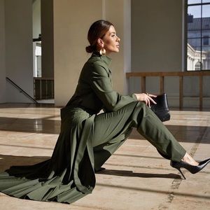 🤍 ZARA Green Pleated Pants with Pleat Skirt Belt